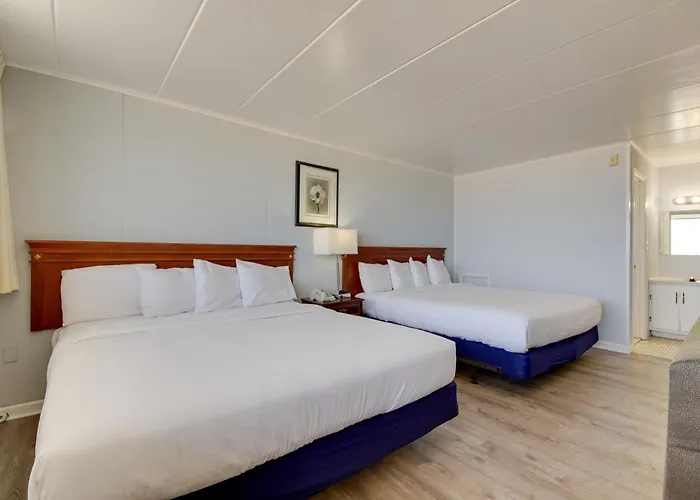Rideau Oceanfront Inn 2*