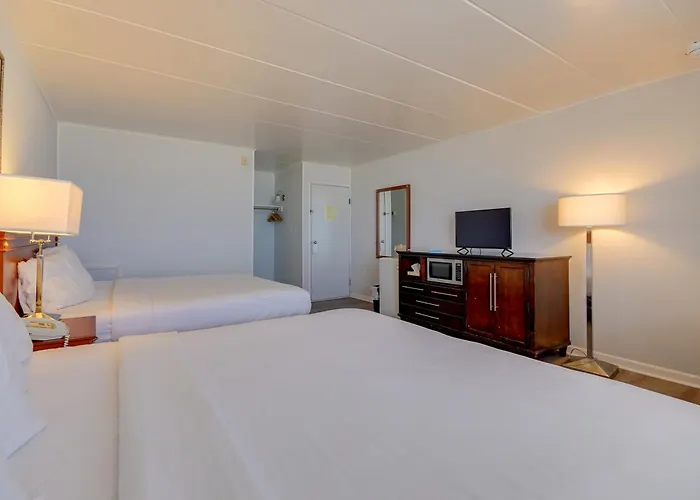 Rideau Oceanfront Inn 2*