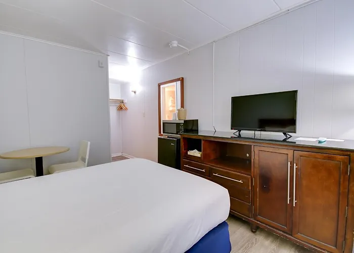 Rideau Oceanfront Inn