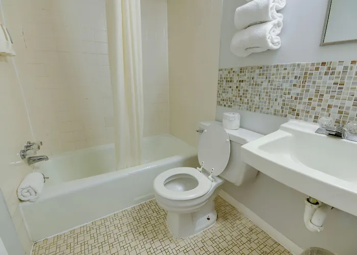 Rideau Oceanfront Inn